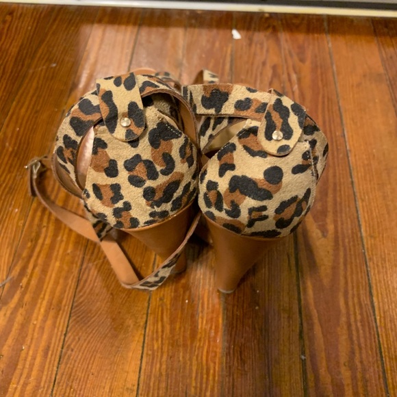 Sandals - Picture 4 of 4